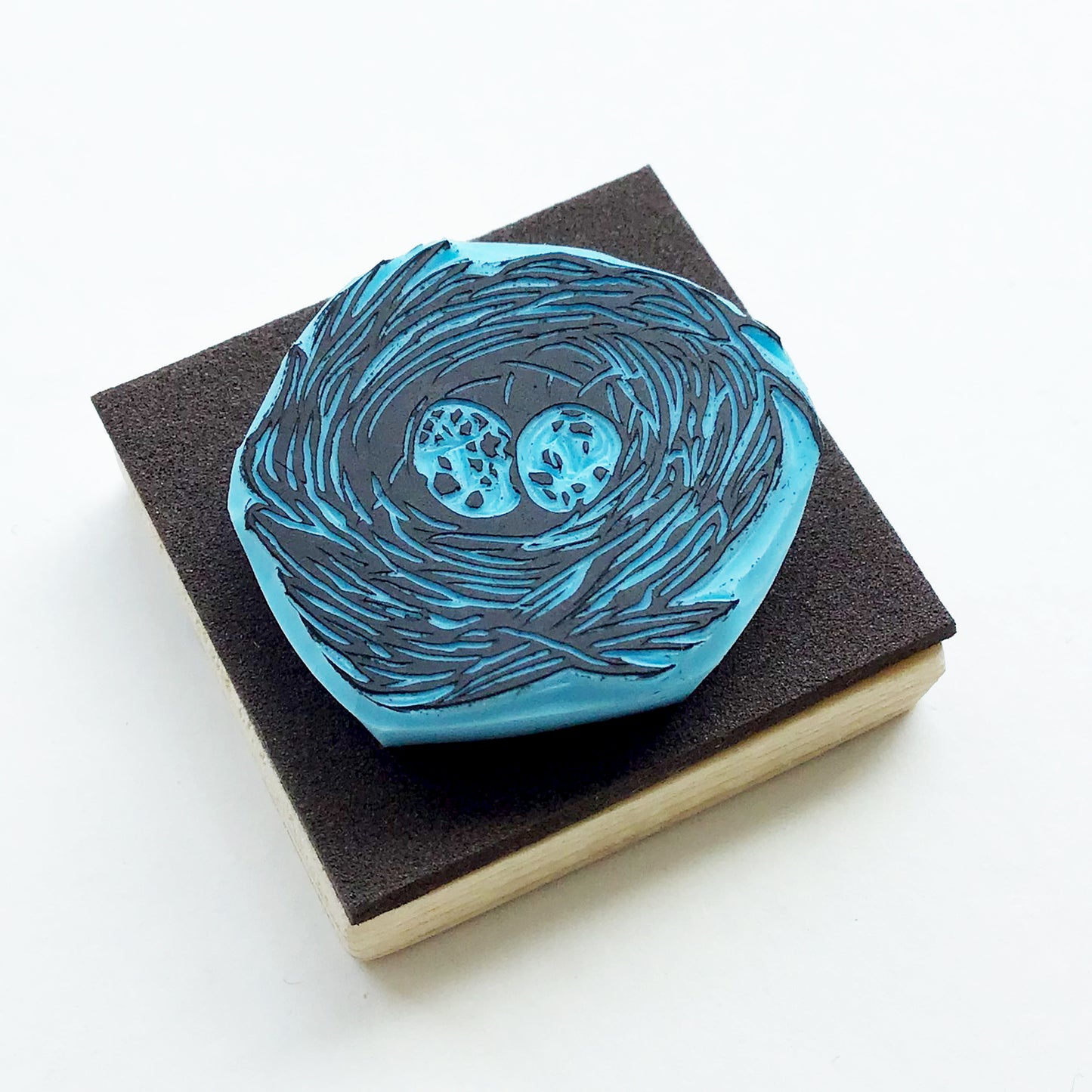 Bird nest rubber stamp with eggs
