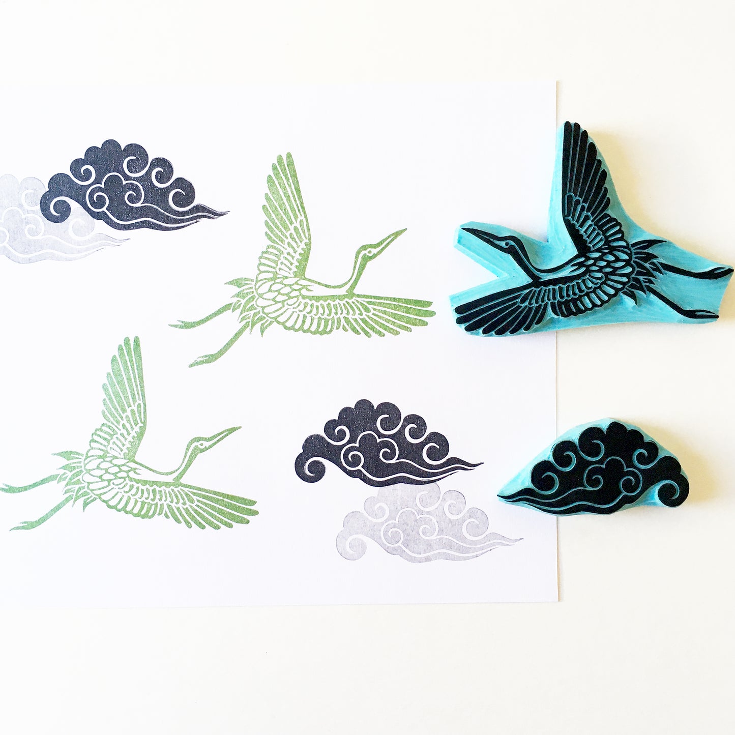 Sello para estampar de una grulla y una nube estilo Japonés